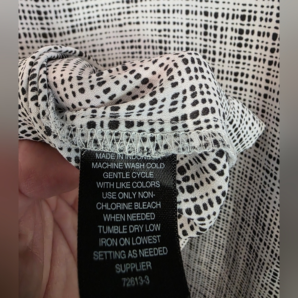 Worthington Scoop Neck Blouse Size Large - Picture 4 of 4